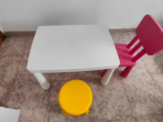 Mesa y Sillas Infantiles Mammut Ikea