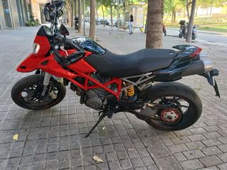 Ducati Hypermotard 796