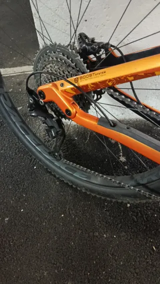 Bicicleta Enduro/XC Naranja