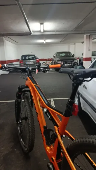 Bicicleta Enduro/XC Naranja