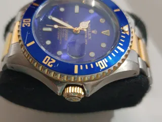 Orologio stile diver blu e oro