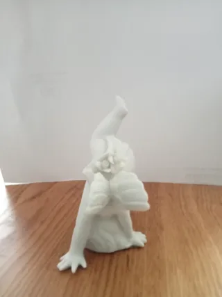 Soprammobile angelo in porcellana bianca