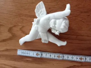 Soprammobile angelo in porcellana bianca