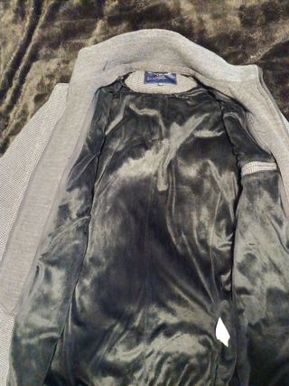 Chaqueta abrigo gris y negro