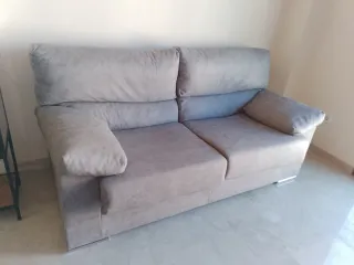Sofá de tela de 180cm.