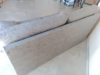 Sofá de tela de 180cm.