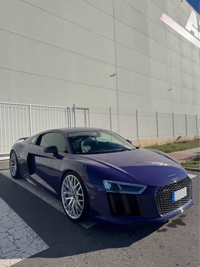 ALQUILER AUDI R8