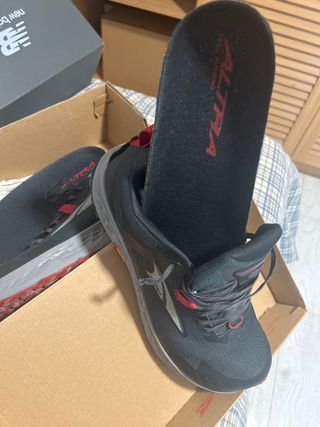 Zapatillas Altra Talla 46.5 Negras Rojas
