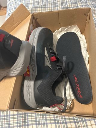 Zapatillas Altra Talla 46.5 Negras Rojas