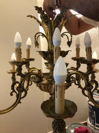 Lámpara de bronce estilo clásico