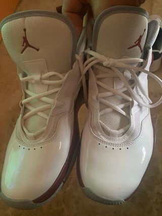 Jordan Stay Loyal 3 Blancas y Grises