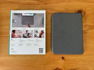 Funda Logitech Combo Touch iPad 11