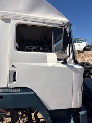 Puerta Derecha Nissan Eco-T 100