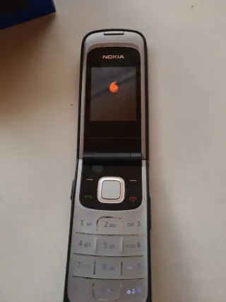 Teléfono Móvil Plegable Nokia Negro
