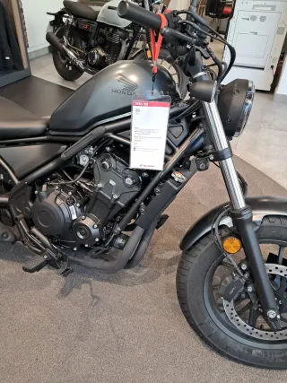 Honda Rebel 500 Negra/Gris