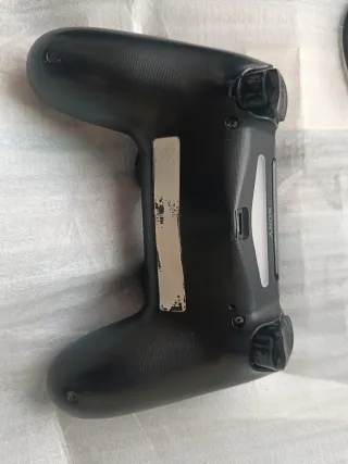 Consola Sony PS4 Negra + Mando y Cables