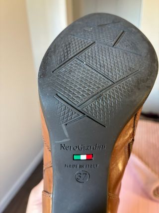 Botines de piel tacón camel