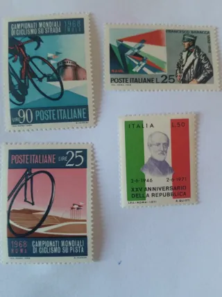 4 Francobolli Italiani 1968/71 Nuovi Gommati
