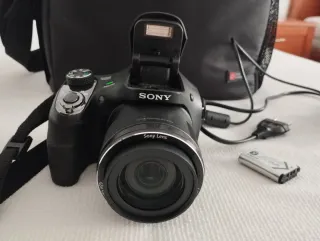 Cámara Sony Cyber-shot DSC-H400