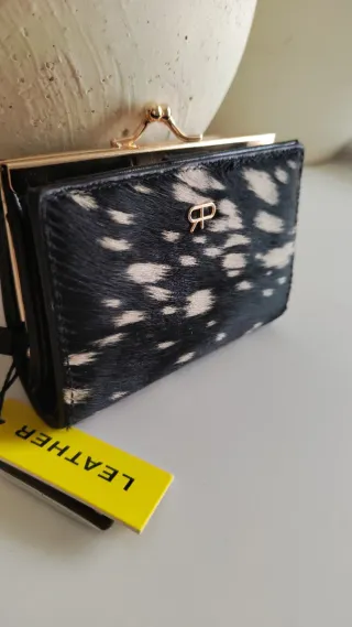 Cartera Parfois Piel Negra y Beige