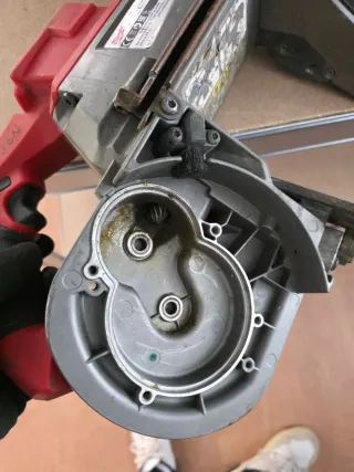 Sega a nastro Milwaukee M18 incompleta