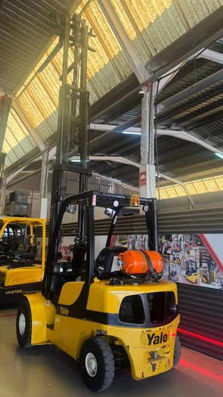 CARRETILLA ELEVADORA OCASION 2500 KG AÑO 2020