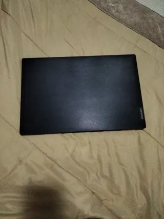 Portátil Lenovo V145 Negro