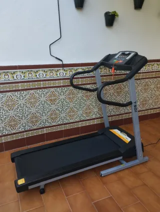 Cinta de andar robusta marca Tempo.