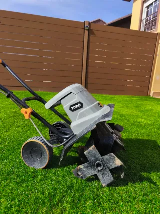 Motoazada eléctrica Titan