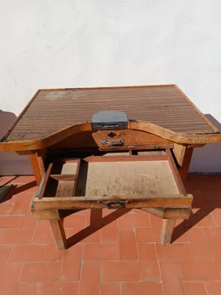 Mesa de joyero/dentista madera