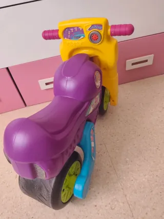 Moto infantil correpasillos