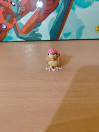 Figura Pokémon Pidgeotto