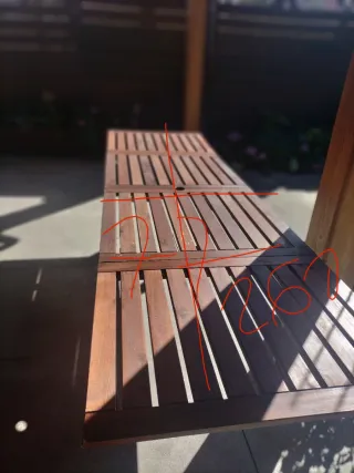 Mesa de jardín de madera