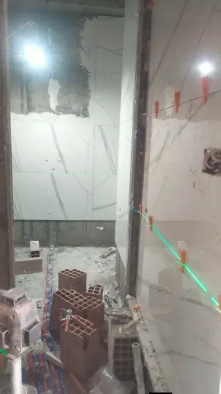 Albañilería y azulejos