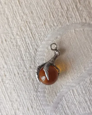 Dije antiguo garra plata y citrino