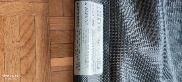 Separador de maletero del  Audi