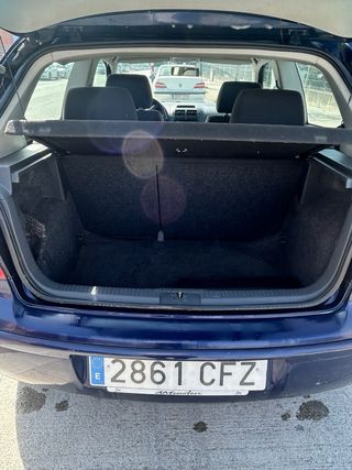 Volkswagen Polo 2004 etiqueta B