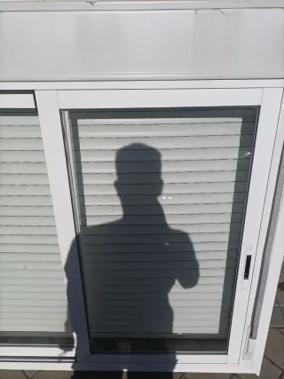 2 Ventanas correderas aluminio con persianas