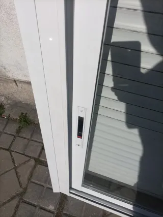 2 Ventanas correderas aluminio con persianas