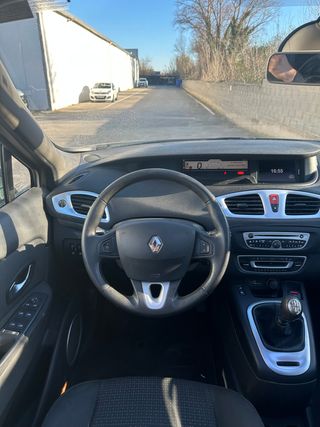 Renault Scénic Dynamique 1.9dCi 130cv