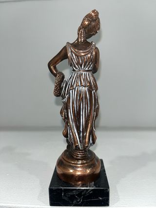 Figuras Bronce y Resina Mujer Griega