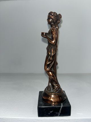 Figuras Bronce y Resina Mujer Griega