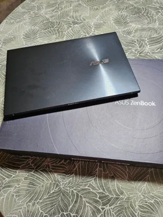 ASUS Zenbook 14 Ordenador Portátil