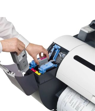 Plotter Canon iPF670 de A1 con 5 colores