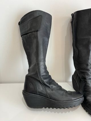 Botas altas de mujer negras