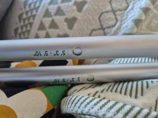 Muletas plegables desmontables.