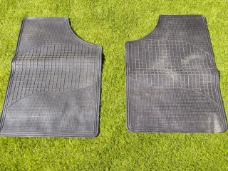 Alfombrillas goma delanteras universales
