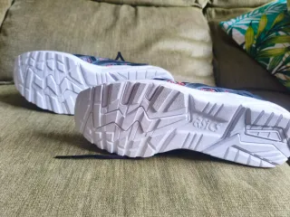 ASICS GEL  CARBÓN BLACK TIGER