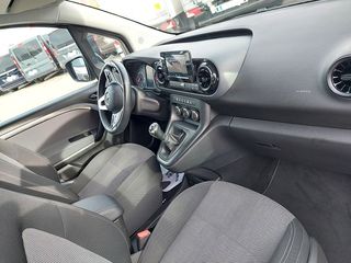 Mercedes-Benz Classe T 180D 2025