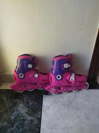 Patines en línea rosas y morados para niña